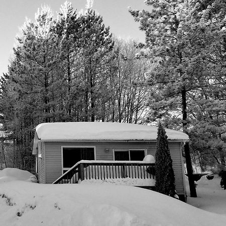 Oakview Lodge & Marina Algonquin Highlands Εξωτερικό φωτογραφία