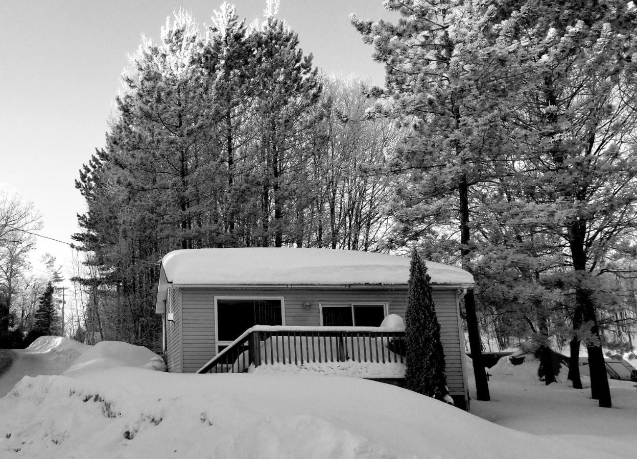 Oakview Lodge & Marina Algonquin Highlands Εξωτερικό φωτογραφία