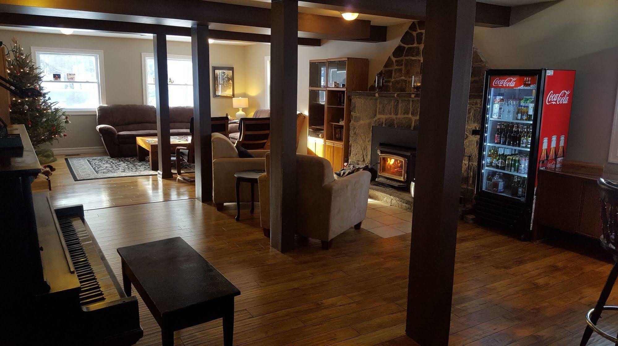 Oakview Lodge & Marina Algonquin Highlands Εξωτερικό φωτογραφία